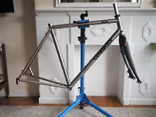 Lynskey Viale Titanium Bike Frameset M/L, Carbon Fork, Cane Creek