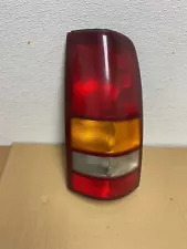 1999 to 2003 GMC Sierra 1500 Right Passenger RH Side Tail Light 6124N DG1 (For: 2001 GMC Sierra 1500)