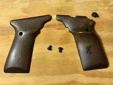 Browning Buckmark .22LR: Factory Wood Grips