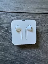 APPLE IPHONE EARBUDS, BRAND NEW IN PACKAGE