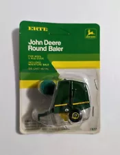 Vtg ERTL John Deere Die Cast Round Baler #577 - Includes Mini Bale - Farming