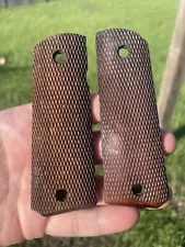 Colt 1911 Original Vintage Walnut Grips 28 Rows Between Screw Holes 1924-1941