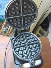 Cooks Rotating Waffle Maker Model S6116