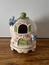 SCHMID MUSIC BOX #388 Bird House w/Animated Blue Birds Don't Cry for Me Arg 1983