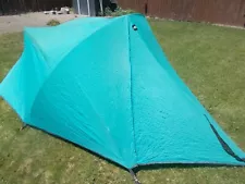 THE NORTH FACE BULLFROG 2 PERSON 3 SEASON CAMPING BACKPACKING TENT