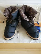 Louis VUITTON PILLOW SNOW RAIN BOOT WATER REPELLANT NYLON MONOGRAM CANVAS 40=10