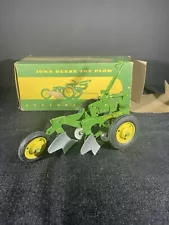 Vintage ERTL ESKA John Deere Farm Toy 1/16 2 Bottom Pull Type Plow w/ Orig Box