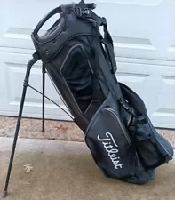 Titleist golf 5-way Stand bag Black Backpack Straps. Gg