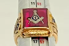 Vintage Gothic 10K Yellow Gold, Red Stone Men's Freemason Masonic Ring Size 7