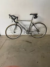 Airborne Manhattan Project, 18 speed Ultegra 9, Titanium Road Bike