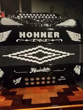 New Listingacordeon hohner Acleto rey Aguila. 2 tone Fa Mi. BRAND NEW NEVER BEEN USED.