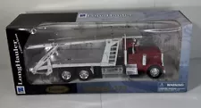 NewRay Toys Long Hauler Collection PETERBILT Model 379 1:32 Diecast