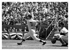 MICKEY MANTLE BATTING FOR NEW YORK YANKEES 5X7 B&W BASEBALL PHOTO