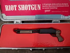 Galoob San Francisco Mint Model Gun Club Riot Shotgun Replica