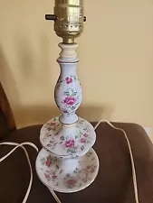 VINTAGE PORCELAIN BEDSIDE / VANITY TABLE LAMP WHITE W PINK ROSES GOLD TRIM