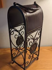 Pretty 3-bottle metal Wine Rack/Holder for your shelf - with decorative handle