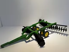 Ertl John Deere Disc Harrow cultivator tillage plow 1/16th scale working