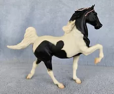 Breyer 1990-1991 Five Gaiter "Pinto American Saddlebred". #827. Fact. New Cond.!