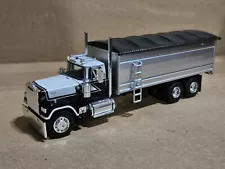 MACK SUPERLINER Custom silver & Black Grain Dump Truck 1/64 Dcp First Gear