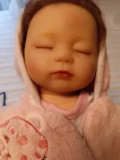 Beautiful Baby Doll , Looks Like A Real Baby. Baby Belle is Looking for a Mamað§