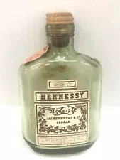 1930’s VTG HENNESSY COGNAC EMPTY 1/2 PINT GREEN FLASK BOTTLE & CORK - EMBOSSED