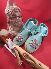 Vintage Native American Indian Handmade Beaded ( Dancing ) Leather Moccasins