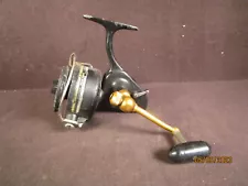 Vintage Penn 704Z Spinning Fishing Reel