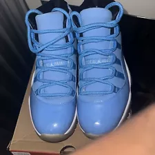 Sz 10-worn Air Jordan 11 Retro Pantone missing 1 insole clean just tight for me