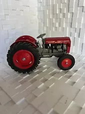 Country Classics Massey Ferguson 35 Special Tractor Die Cast Metal 1/16, (B142)