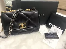 Chanel 19 Flap bag Small Black