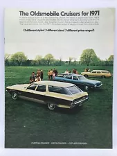 1971 OLDSMOBILE CRUISERS Station Wagon Car Dealer Sales Brochure Specs Booklet