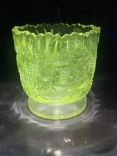 Antique Spooner Dish Kokomo Glass Mfg. Co. Vaseline Uranium Glows Green