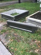 BedBlock Concrete Mold. Build Professional durable garden beds Fast and Easily. 