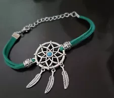 This bohemian inspired Dream Catcher Bracelet is perfect for all you free...