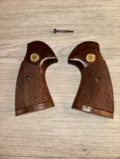 Original Colt Python I (i) Frame Checkered Wood Revolver Grips Gold Medallion