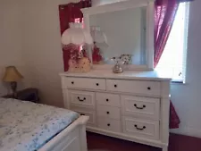 Bedroom Set 4 Pieces