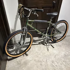 Schwinn Stranger Things Limited Edition 24 Inch Bike Green Lucas