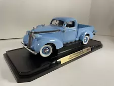 Road Signature 1937 Studebaker Coupe Express Pickup Truck Light Blue 1/18