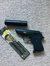 JAMES BOND 007 Cap Gun GOLDENEYE PPK Walther Wicke Lonestar 1995 Silencer Card