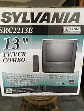 NIB Sylvania 13” TV VCR Combo Retro Gaming Model SRC2213E w/Remote, Front Jacks