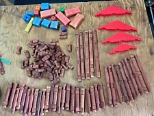 LINCOLN LOG BUILDING LOGS NICE LOT HERE EVERYTHING YOU SEE VINTAGE