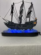 Pirates Of The Caribbean Ship The Black Pearl Working Lamp/Night Light 9”x9.5”