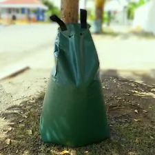 Irrigation bag for tree - 20 gallons - Slow Release Water Bag