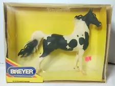 Breyer American Saddlebred Black White Pinto #1141 Horse New Damaged Box 2001