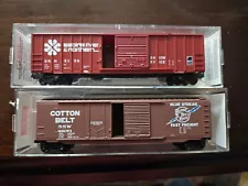 Box cars for sale N Scale Micro Trains