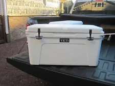 NEW in box Yeti Tundra 75 Hard Cooler - White