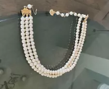 Pearl choker