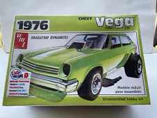 AMT 1976 Chevy Vega Funny Car Dragstrip Dynamite 1/25 Model Kit Sealed (S2)