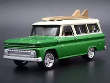 1965 65 CHEVY CHEVROLET SUBURBAN SURFBOARD 1:64 SCALE DIORAMA DIECAST MODEL CAR