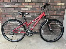 TREK 3700 ALPHA CUSTOM ALUMINUM RED MOUNTAIN BIKE WITH SHOCKS- MINT